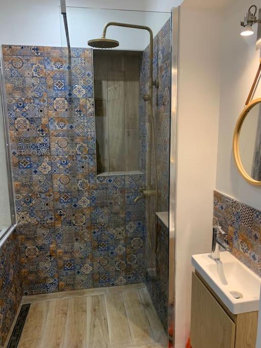 Studette Le Figuier Apartment